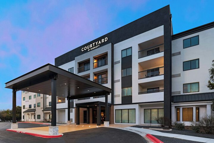 Hotel 2 of 42