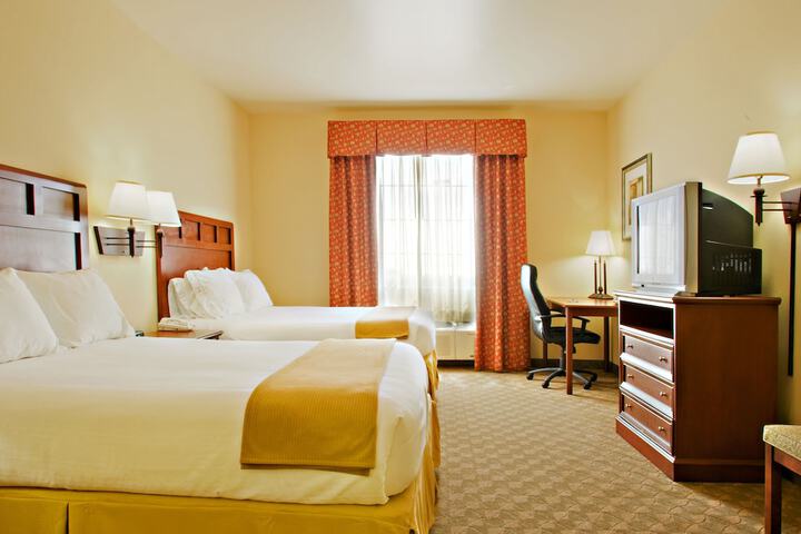 Room 7 of 28