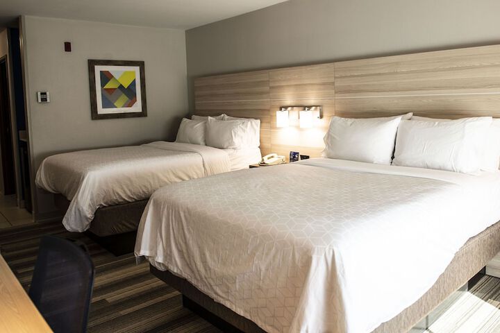 Holiday Inn Express & Suites Sedalia by IHG