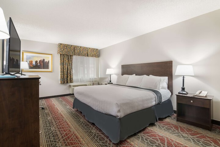 Room 22 of 40