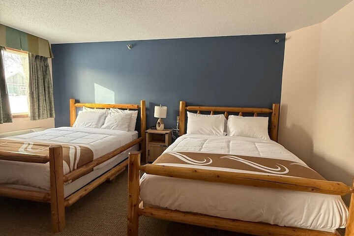 Nisswa Hotel and Suites