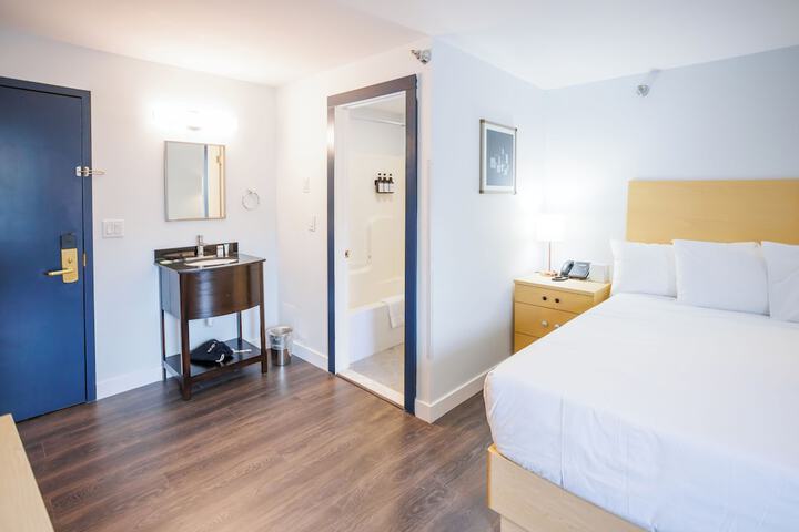 Room 17 of 52