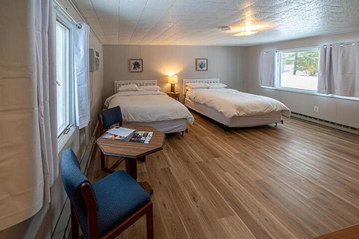 Star Gate Motel