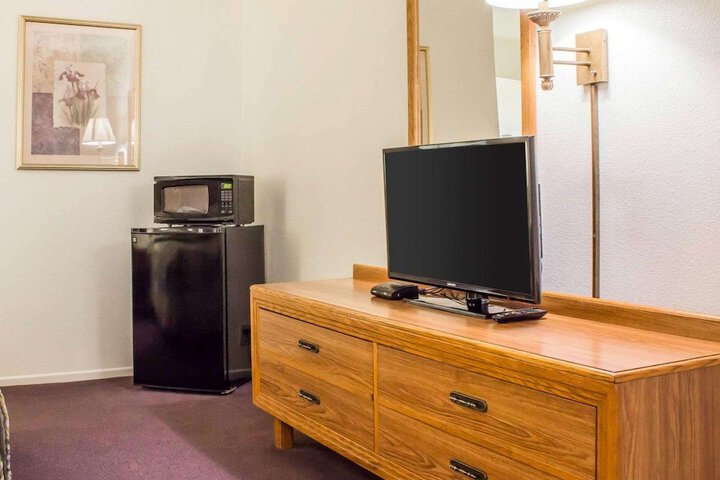 Room 19 of 28