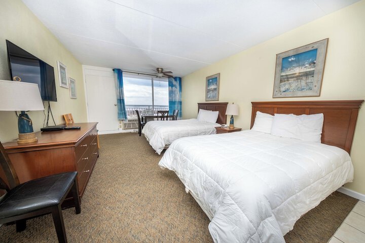Room 10 of 20