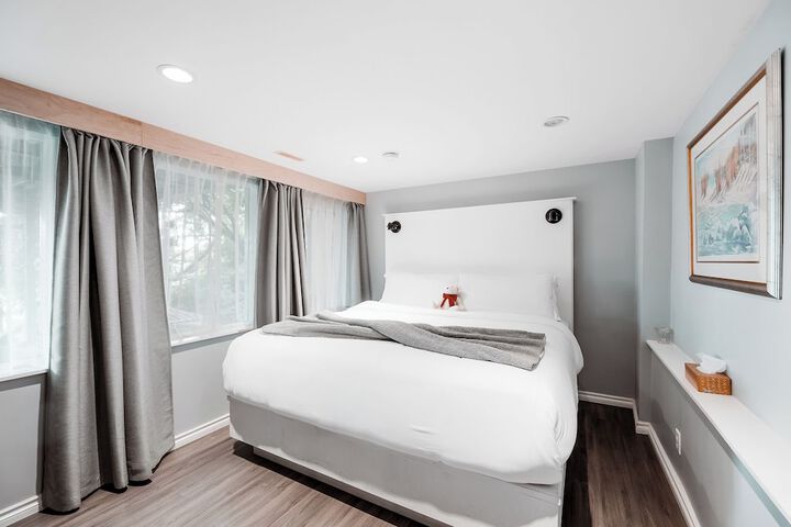 Room 120 of 190