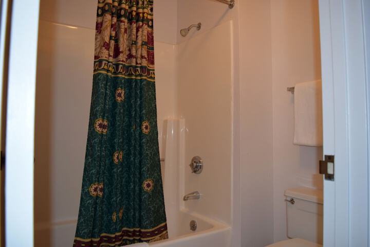 Room 13 of 37