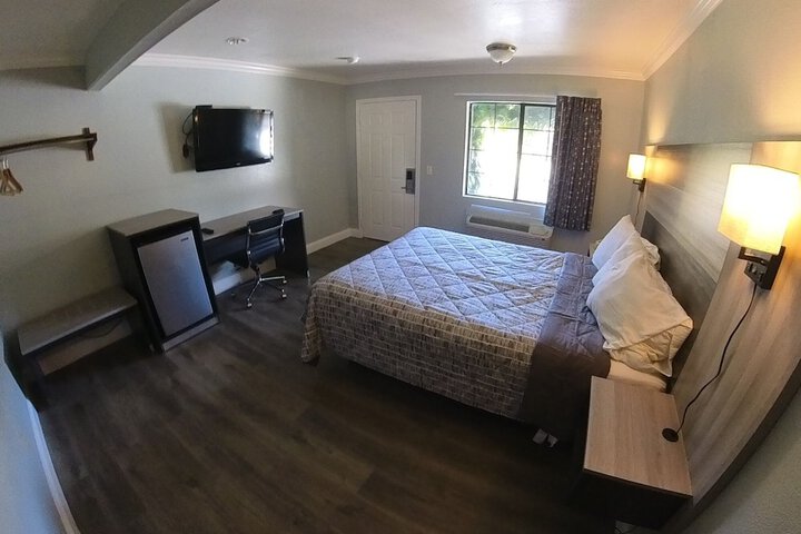 Room 15 of 25