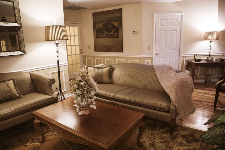 Room 43 of 87