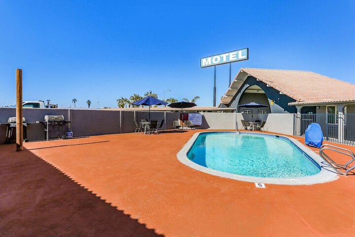 Pool 4 of 30