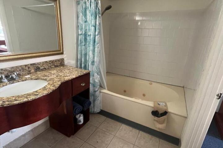 Jasmine Garden Inn - Lake City