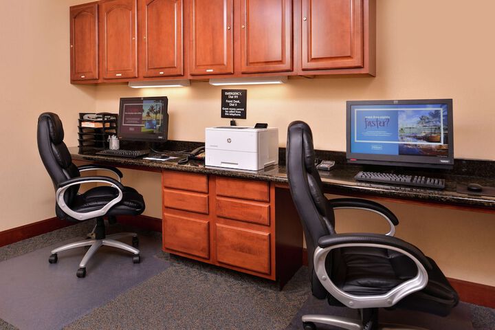 Business Center 52 of 53