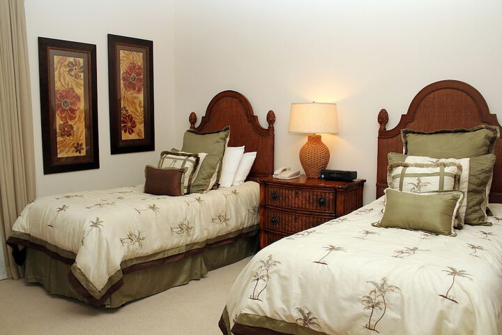 Room 107 of 273