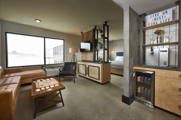 Room 19 of 24