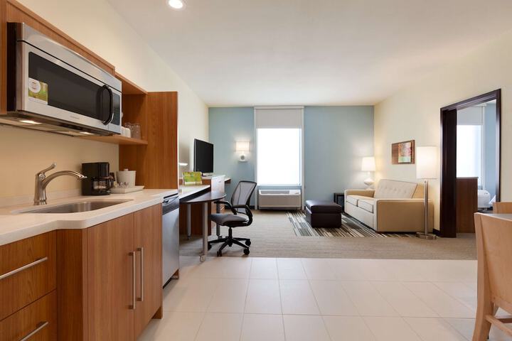 Room 8 of 22