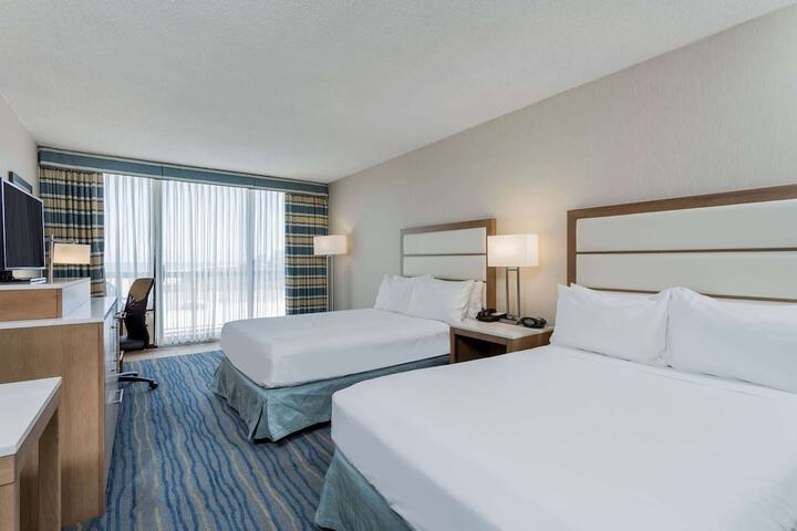 Room 21 of 43