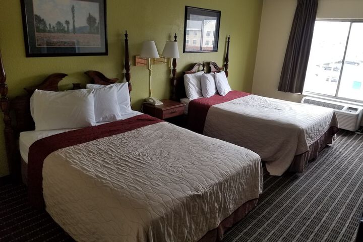 Room 12 of 25