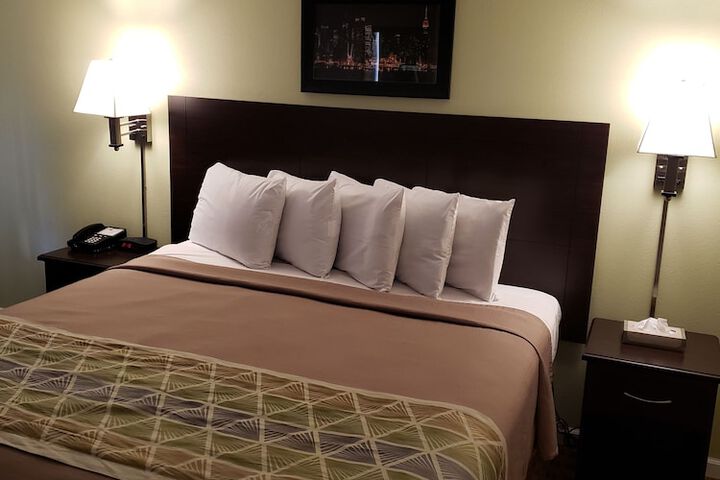 Room 13 of 46