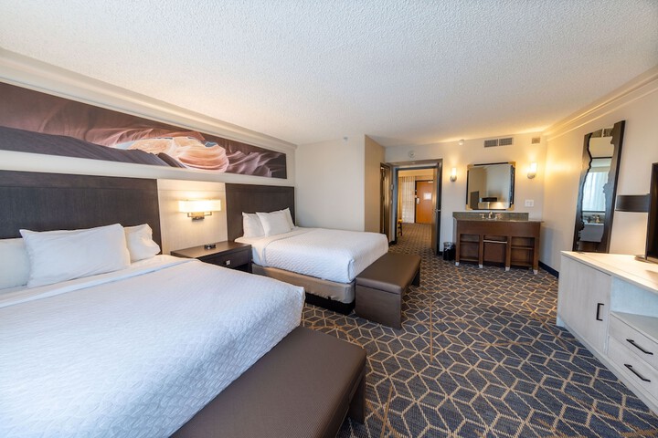 Room 34 of 43
