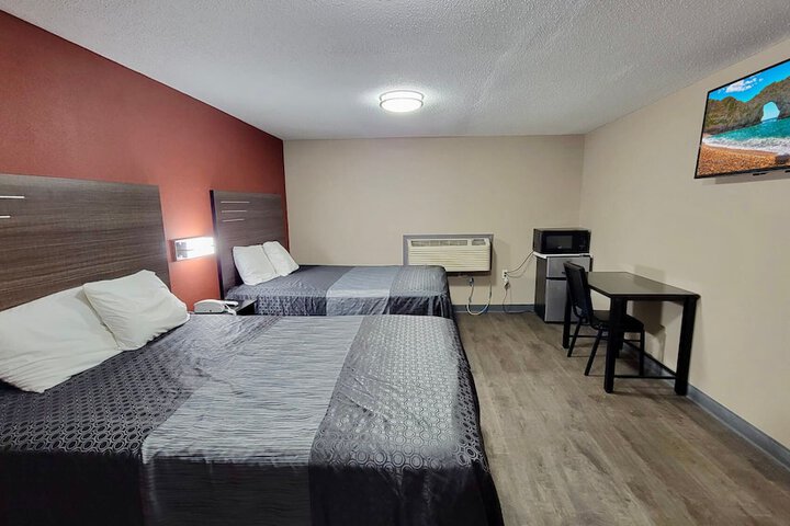 Budget Inn & Suites