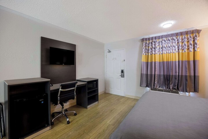 Room 36 of 39