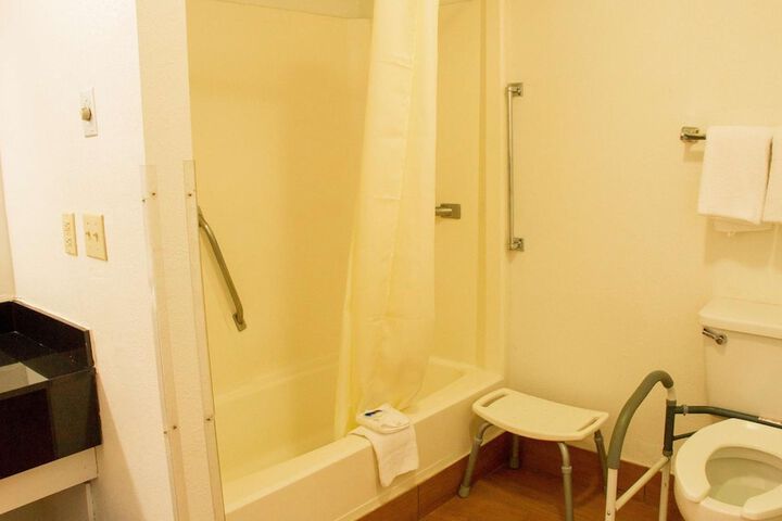 Room 19 of 35