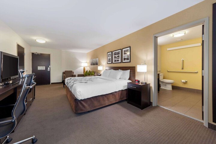 Room 47 of 65