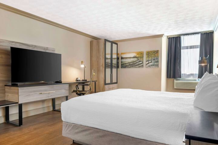 Room 34 of 49