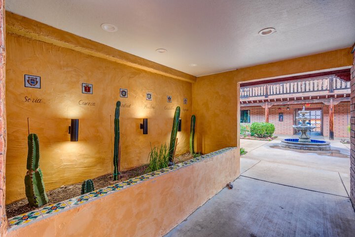 Hotel 15 of 120