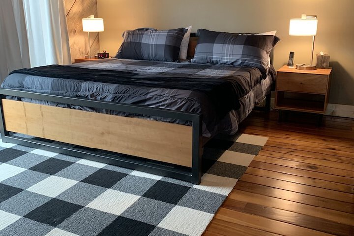 Room 8 of 18