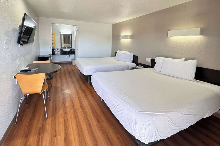 Room 34 of 45
