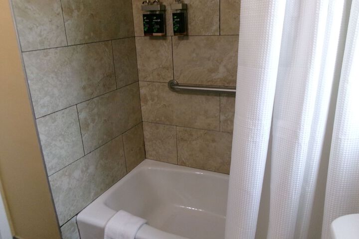 Room 18 of 32