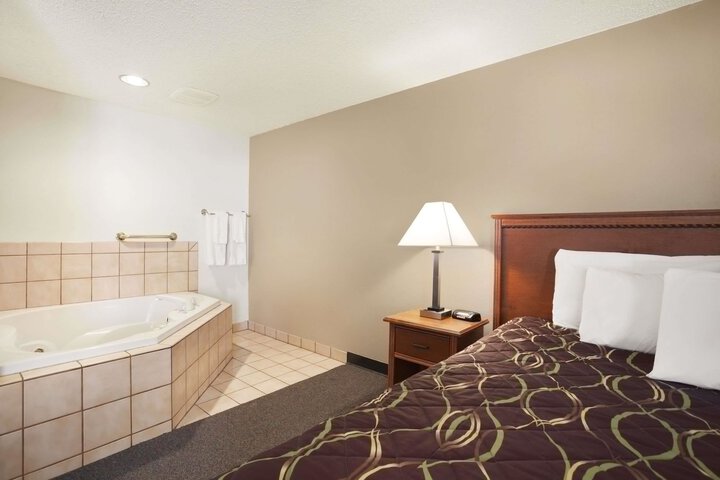 Room 18 of 45