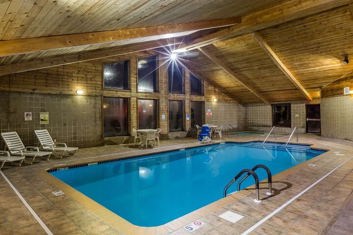 Pool 4 of 76