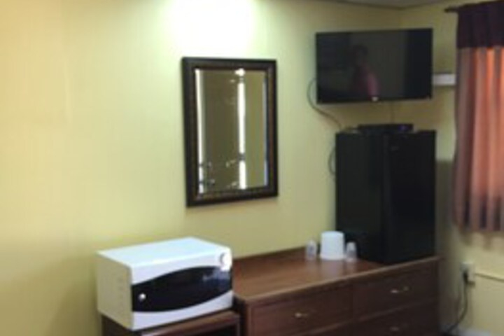 Economy Inn