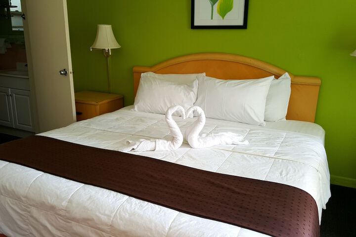 Twi-Lite Inn