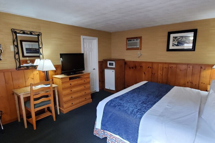 Room 15 of 145