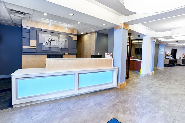 Holiday Inn Express Hotel & Suites Airport Dieppe by IHG