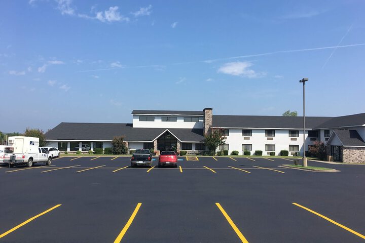 Hotel 2 of 64