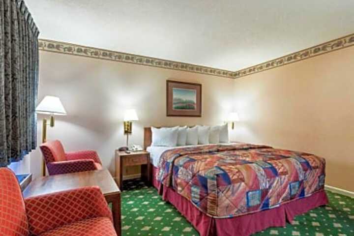 Jasper Inn & Suites