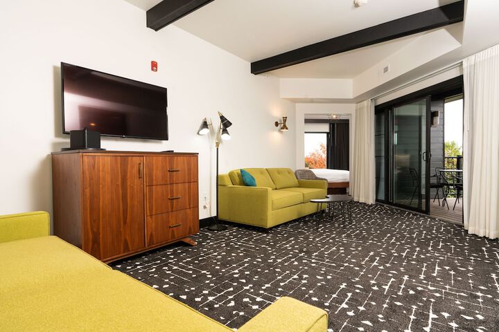 Room 40 of 68