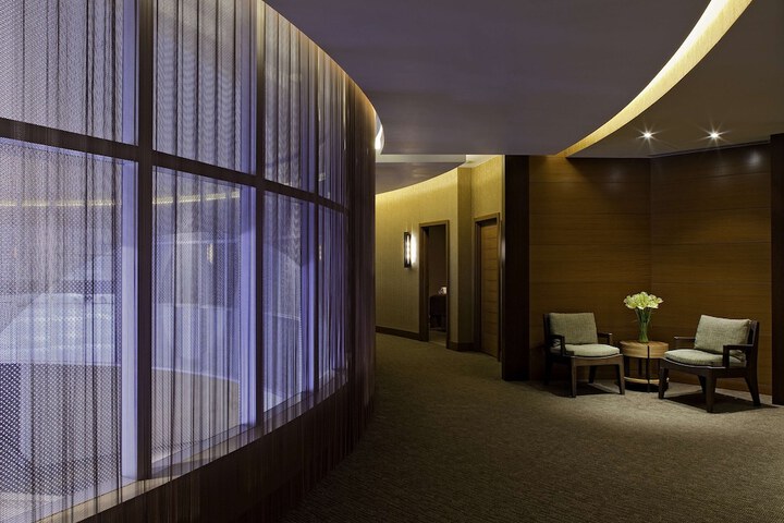 Hyatt at Olive 8
