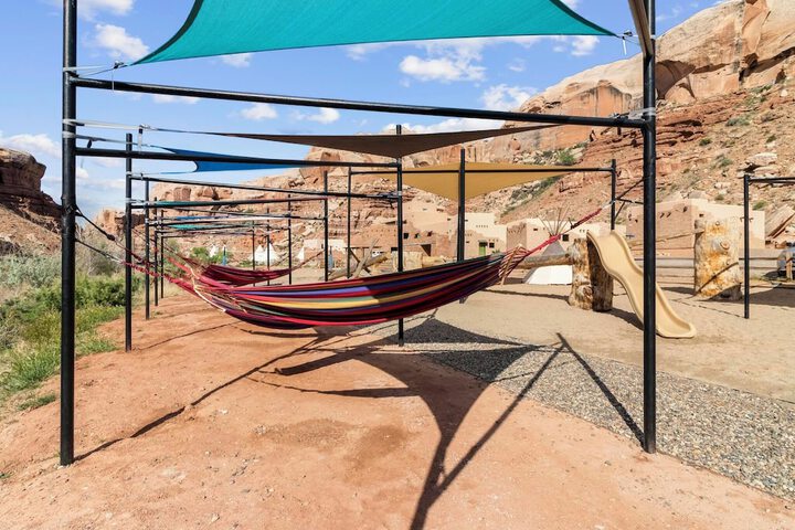 Bluff Dwellings Resort
