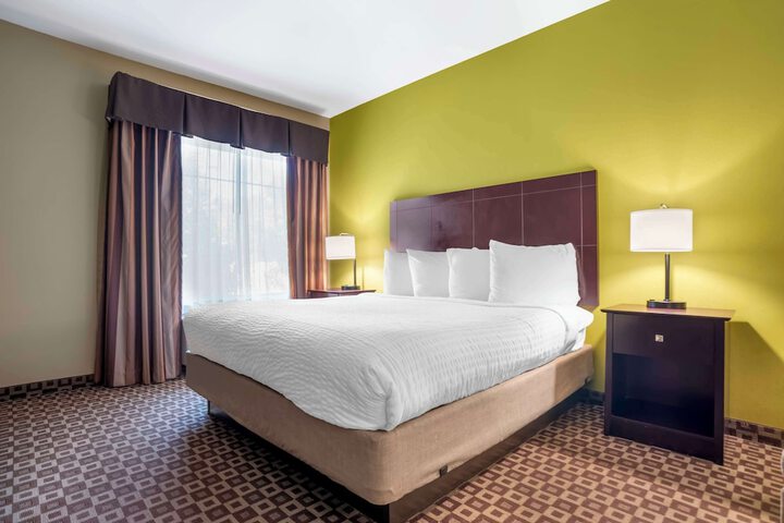 Room 30 of 52