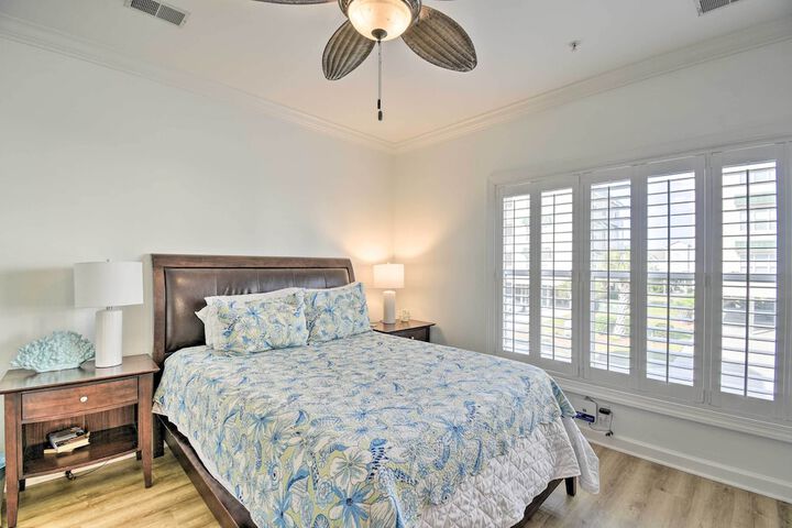 Ocean Isle Condo With Community Pool & Hot Tub!