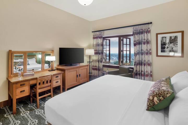 The Omni Grove Park Inn & Spa