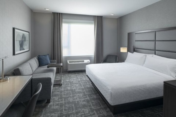 Room 83 of 180