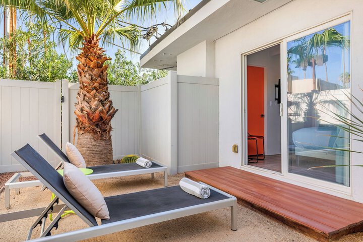 Terrace/Patio 27 of 28