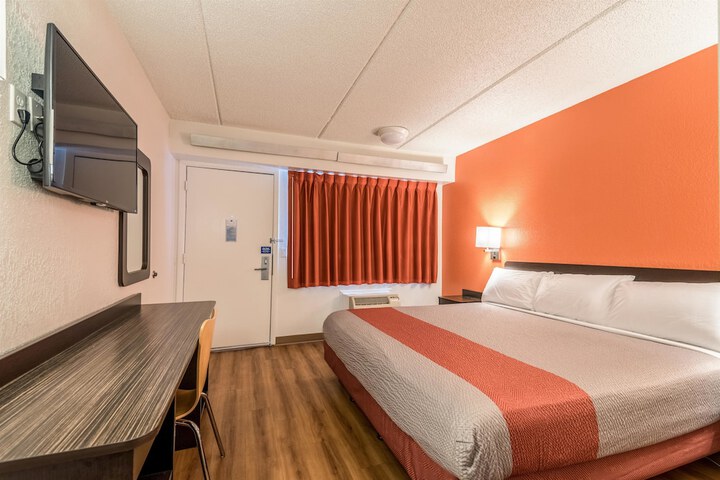 Room 16 of 17