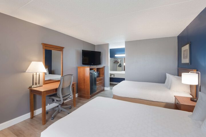 Room 6 of 43